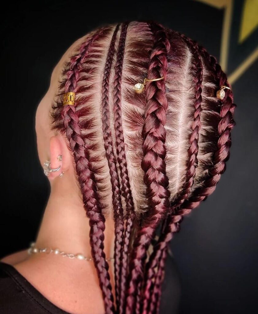 Imagen de chica con trenzas africanas